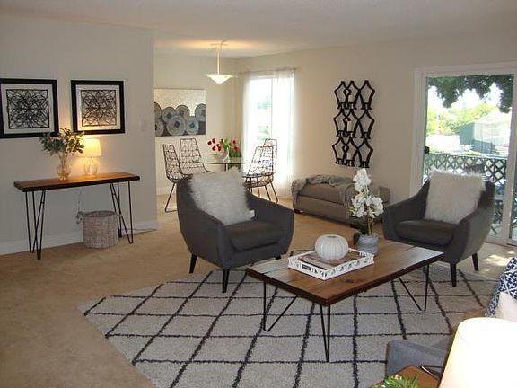 2nd image of 801 N Humboldt St APT 203