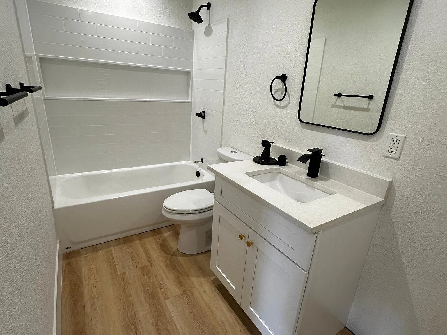 2 bed, 550 sqft, $1,500 — Photo 3