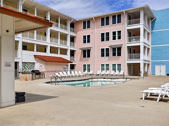 2nd image of 3738 Sandpiper Rd APT 335B