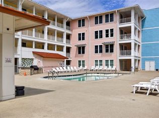 3738 Sandpiper Rd APT 335B, Virginia Beach, VA 23456