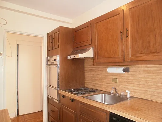 Sold by Robert E. Hill  | media 18