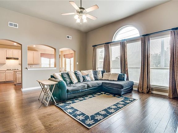 5th image of 5409 Wilmington Dr