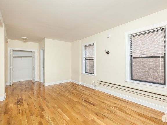 5th image of 1349 N Dearborn St