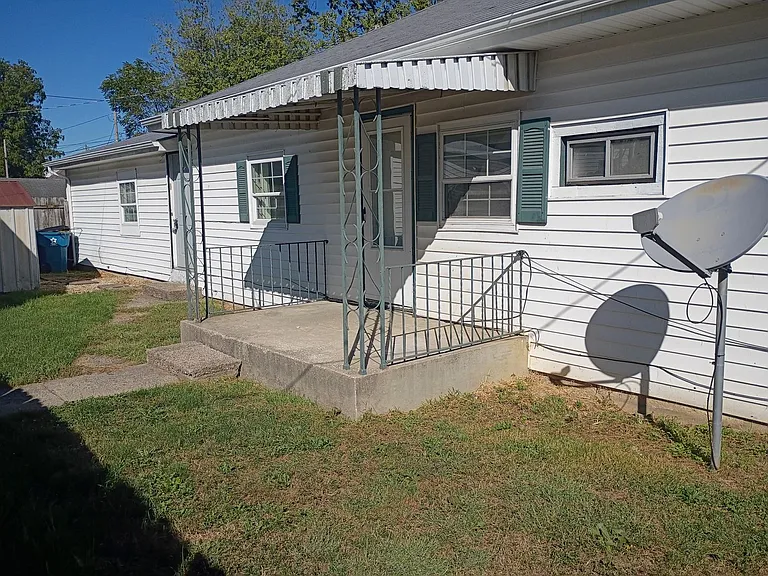 413 E South D St — Photo 14