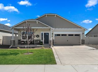 5741 E Lekeitio Village Dr, Nampa, ID 83687