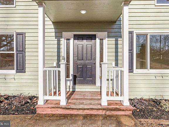 3rd image of 10204 Gayle Ct