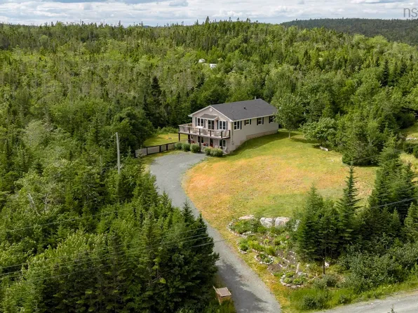 26 Split Rock Dr, Halifax, NS B0J 1P0
