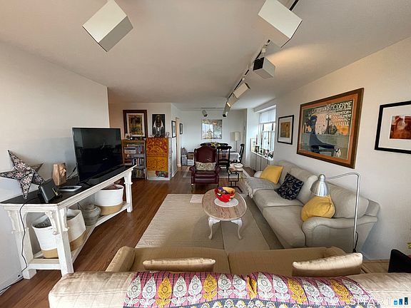 3rd image of 2625 Park Avenue #11P