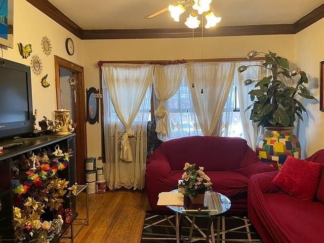 2nd image of 5228 S Trumbull Ave