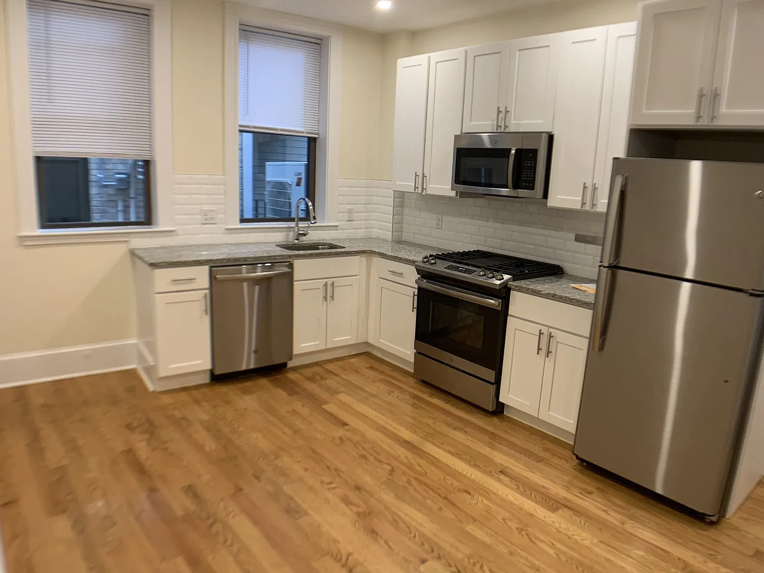 9, 11 Seaverns Avenue - 1R — Photo 3