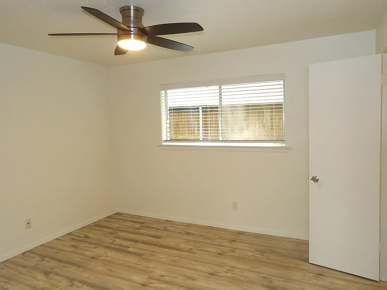 4331 Buena Vista St #101 — Photo 9