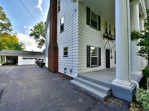 4th image of 133 Wildwood Dr