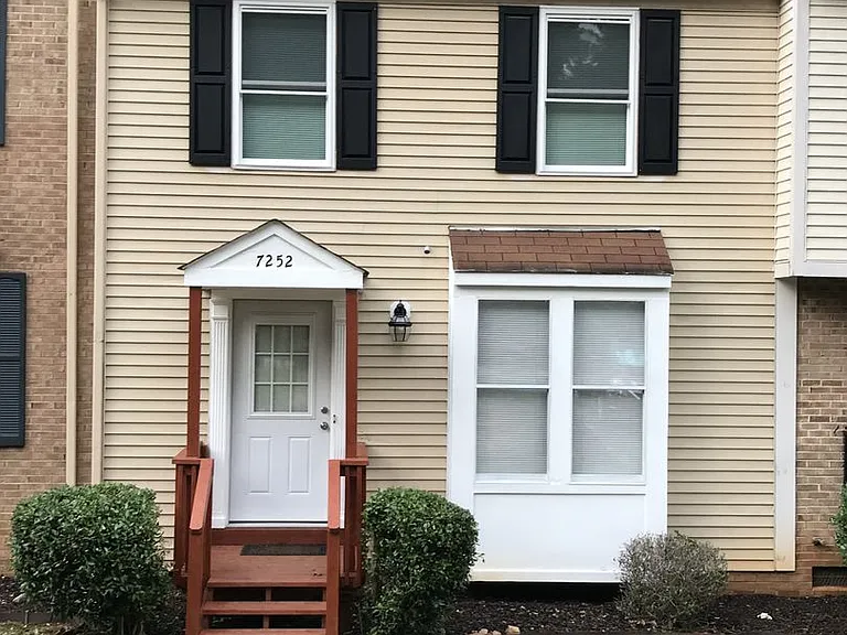 7252 Shellburne Dr — Photo 1