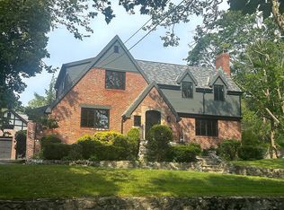 129 Walnut Hill Rd, Brookline, MA 02467