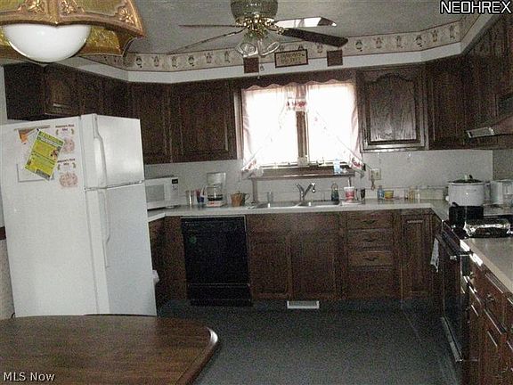 3rd image of 58 E Margaret Ave