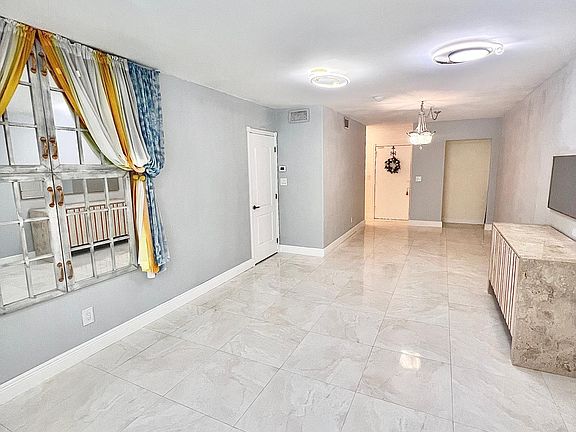 2nd image of 2400 NE 33rd Ave APT 210