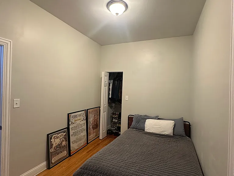 bed 2 (fits queen)