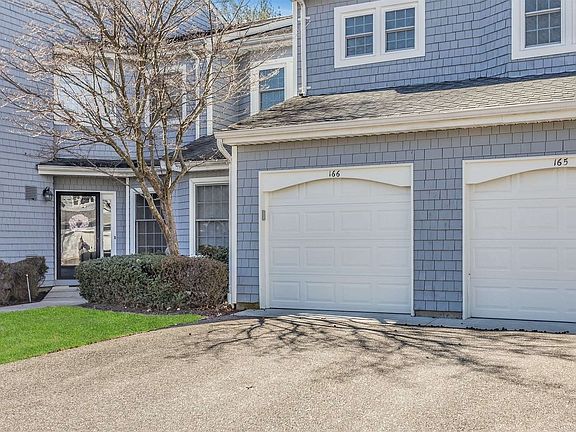 2nd image of 166 Lakebridge Dr N #166