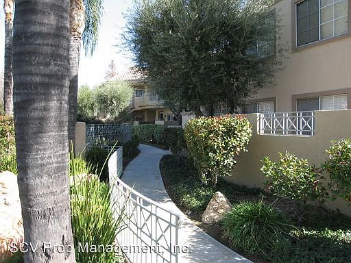 2nd image of 23609 Del Monte Dr Unit 300