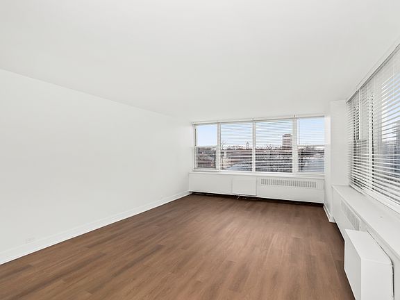 5th image of 4250 N Marine Dr APT 415