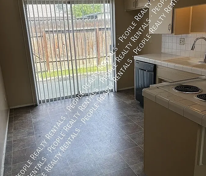 2714 S Real Rd #A — Photo 3