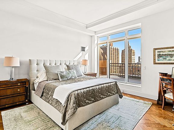 4th image of 351 E 51st St #Ph7a