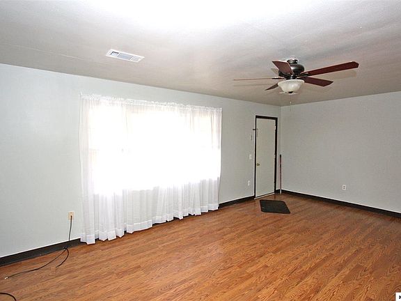 4th image of 307 Greenwood Ave