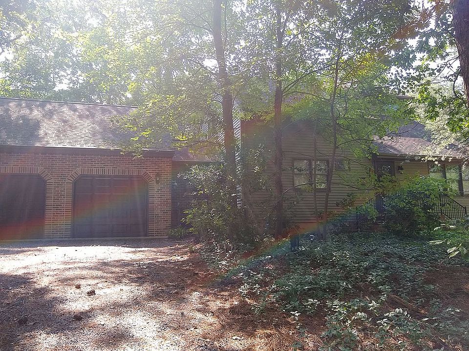 1st image of 127 Pebble Dr