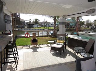 254 Barracuda St, Bayou Vista, TX 77563