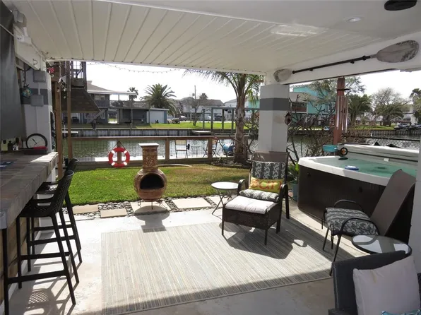 254 Barracuda St, Bayou Vista, TX 77563