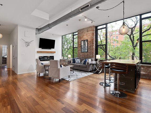 3rd image of 78 E Chestnut St APT 205