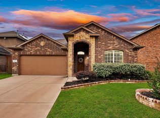 8116 Misty Water Dr, Fort Worth, TX 76131