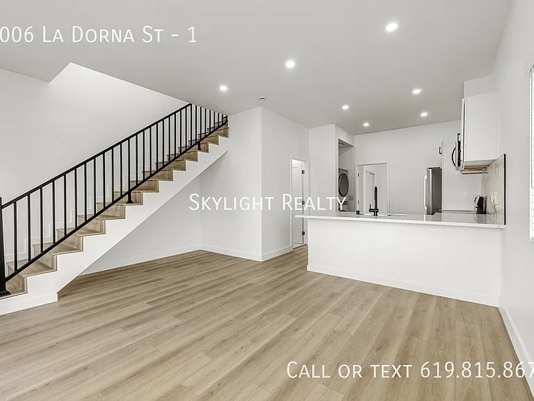 5006 La Dorna St #1 — Photo 3