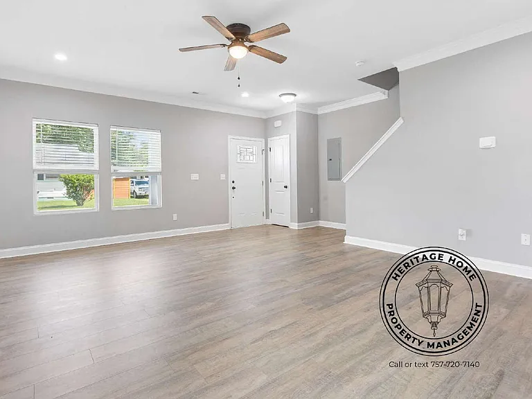 532 Harriett St — Photo 4