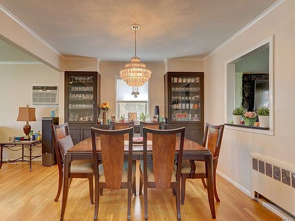 3rd image of 2037 Prospect Ave