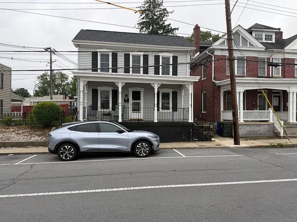 15 Fairground Ave, Hagerstown, MD 21740