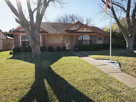 4th image of 2121 Pueblo Dr