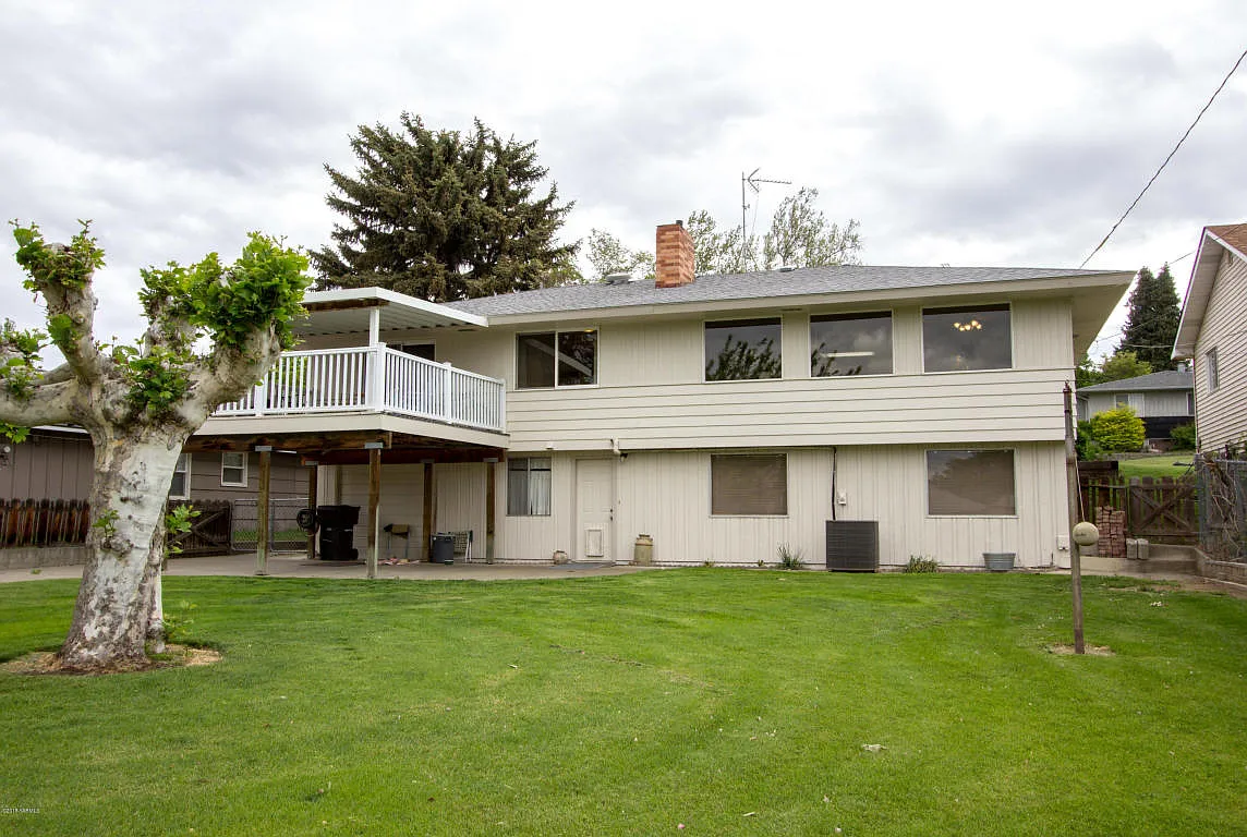 810 S 35th Ave photo 1