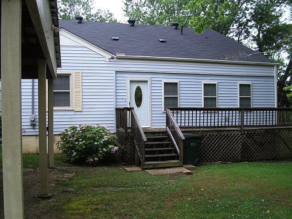 2nd image of 2541 Hilltop Dr