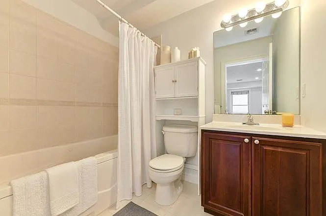120 W 7th St #303 — Photo 7