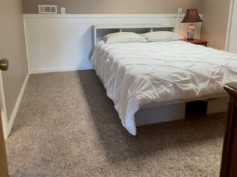 2nd image of 570 Community Hall Ln #2