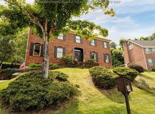 32 Carriage Rd, Charleston, WV 25314