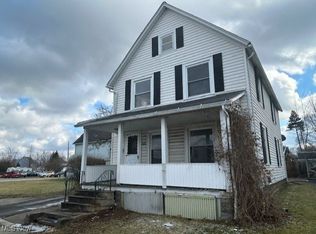 608 3rd St, Elyria, OH 44035