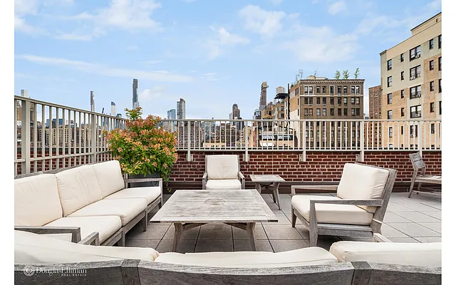 Sold by Douglas Elliman | media 4