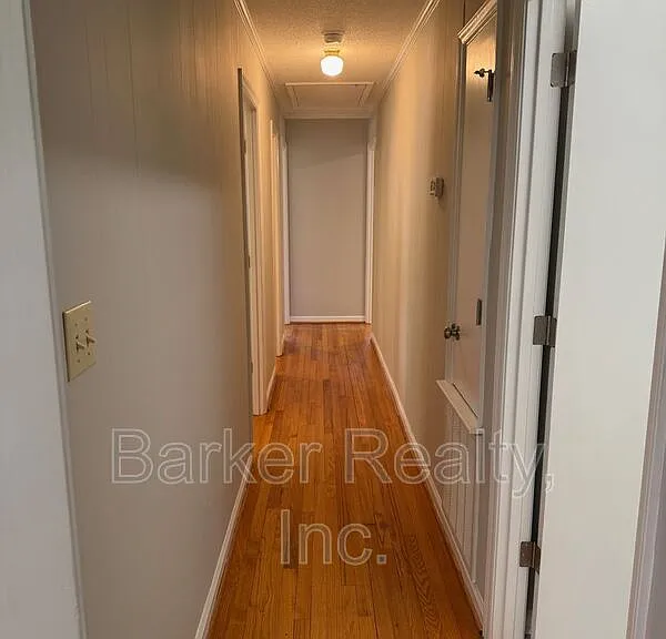 12019 Holmes Hollow Rd — Photo 15