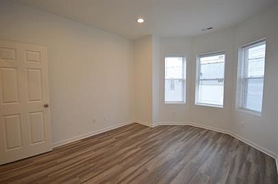 2nd image of 3131 1/2 Edgemont St #B