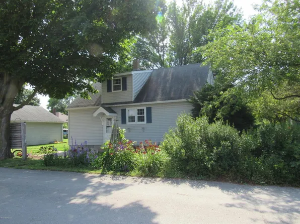 104 W Canton Ave, Canton, MN 55922