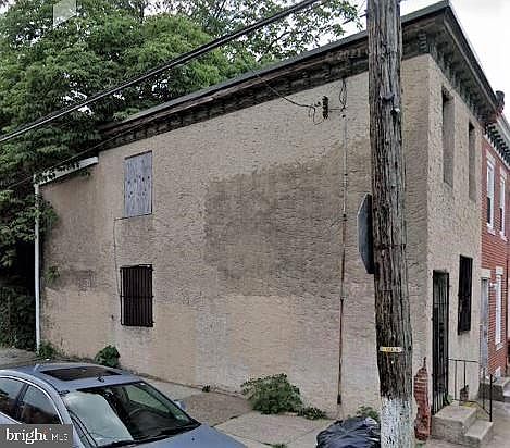 2nd image of 3800 Mount Vernon St