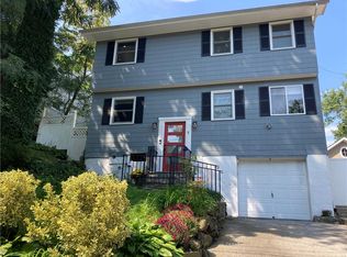 5 Pell Pl, Pelham, NY 10803
