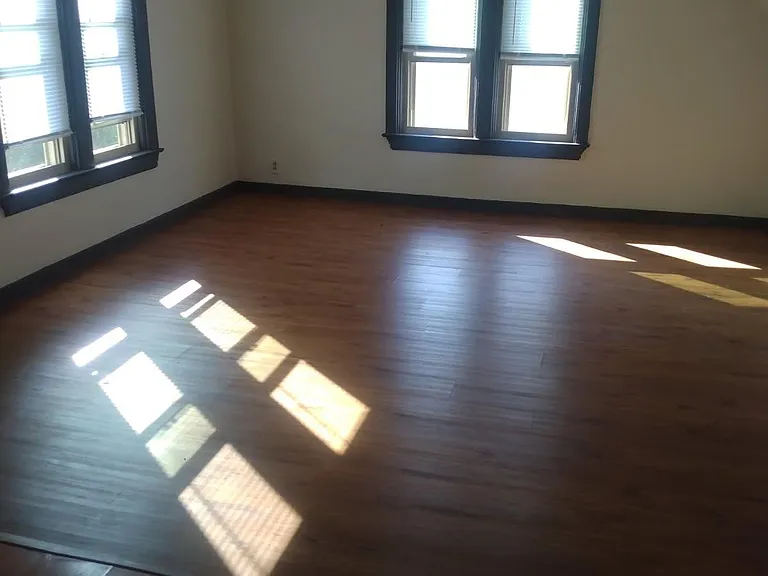 425 E Main St #2 — Photo 3